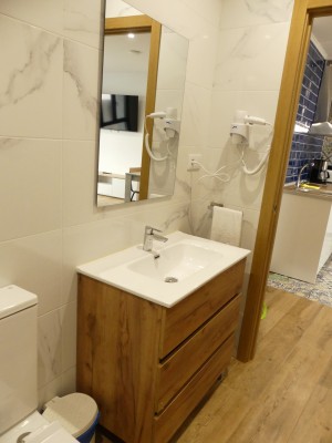 3_uxkxhqim96_Monqar_Leandro_Apartamento 12 (3).jpg